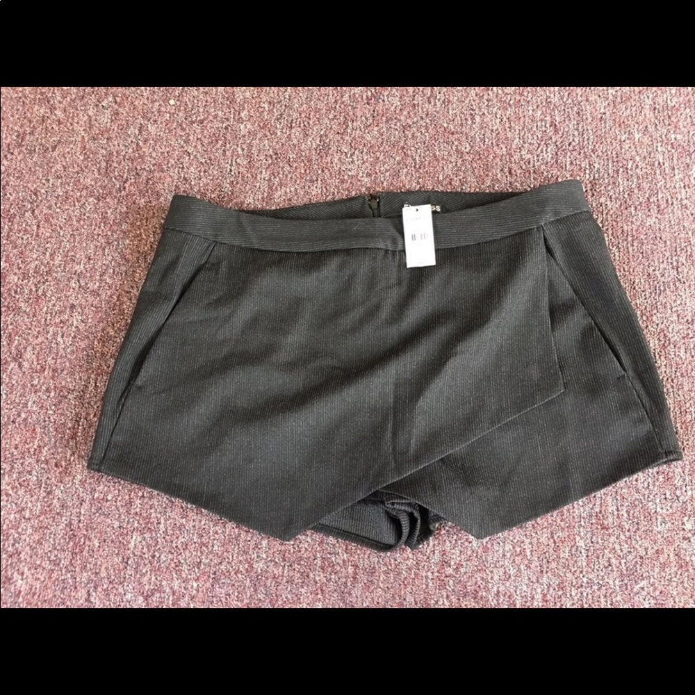 Women’s skort size 14